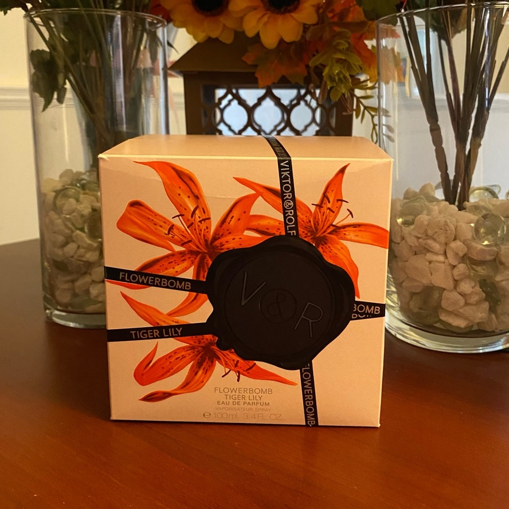 Viktor & Rolf Flowerbomb Tiger Lily Perfume
